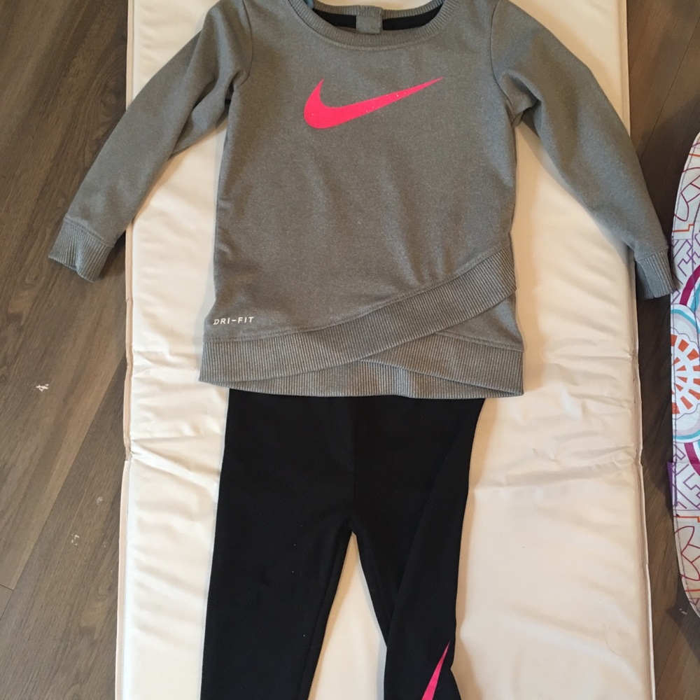 Nike workout suit